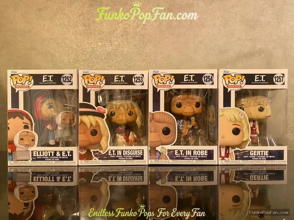 Bundle Funko Pop! E.T. Elliott & E.T. #1252 / E.T. in Disguise #1253 / E.T. in Robe #1254 / Gertie #1257 Vinyl Figure Bobblehead Vaulted Collectible With Protector Funko Pop Figure