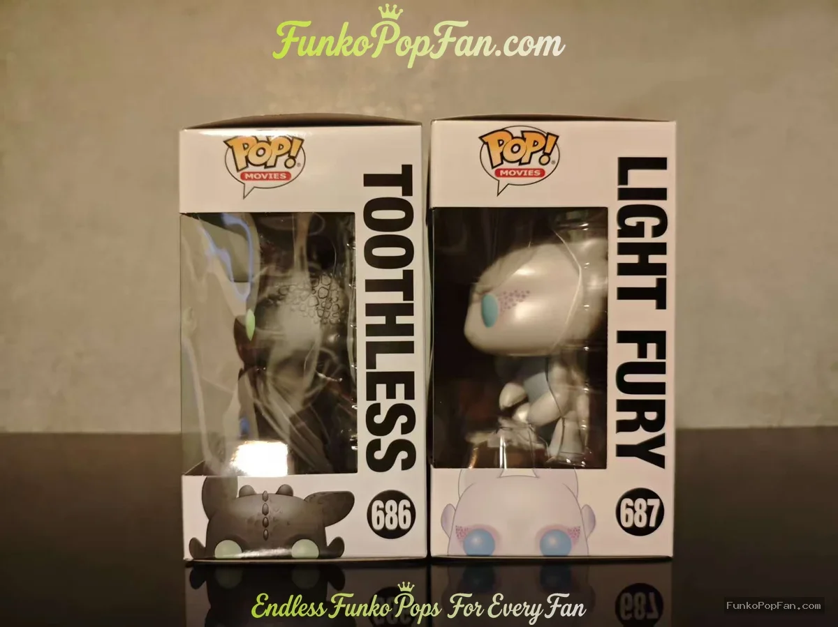 Funko Pop! Movies How to Train Your Dragon #686 Toothless / Light Fury #687 Vinyl Figure Bobblehead  - Funko Pop Figure