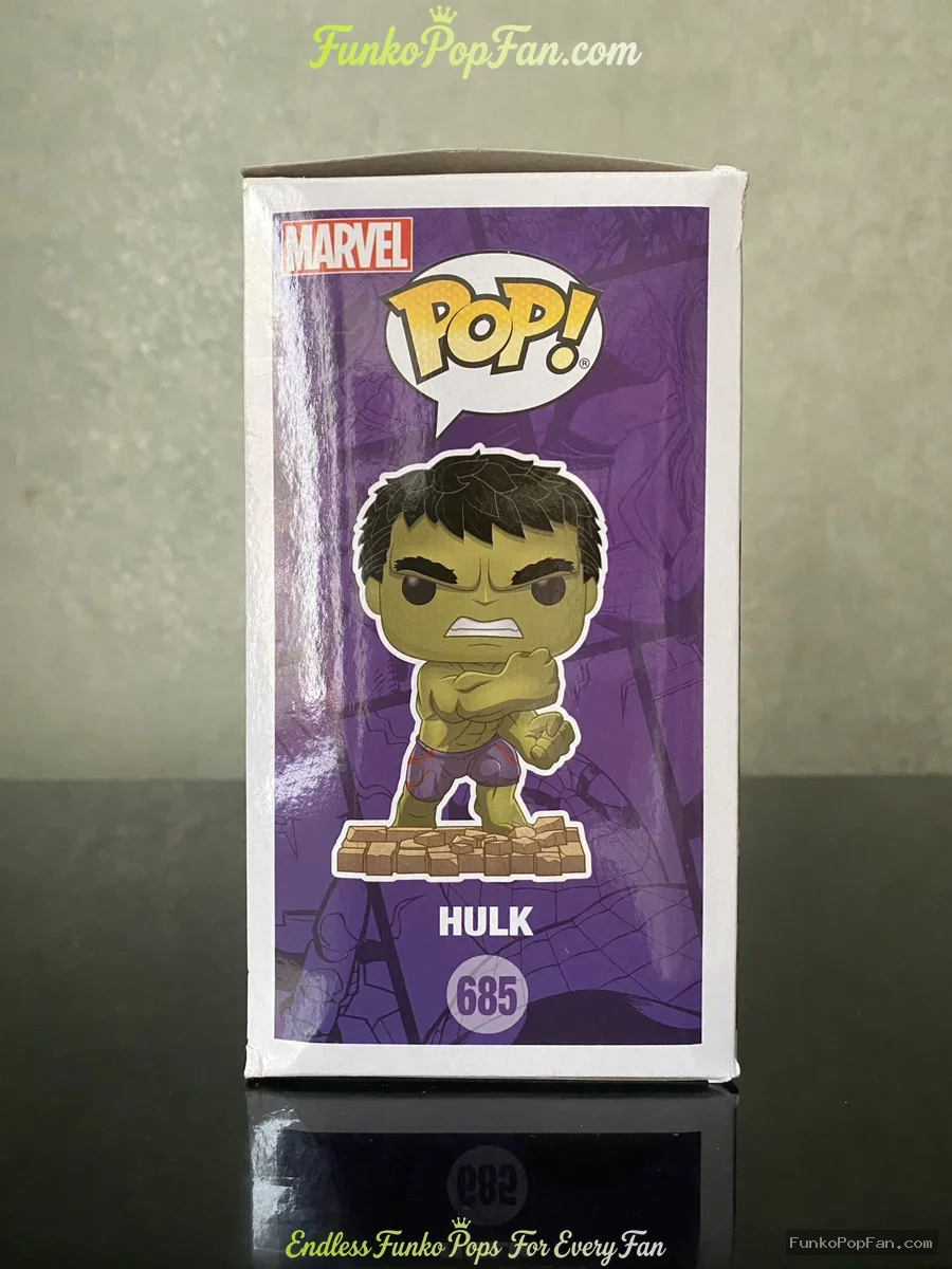 Funko Pop Marvel #685 Hulk (Funko HQ Exclusive) Vinyl Figure Bobblehead Vaulted Collectible With Pro - Funko Pop Figure