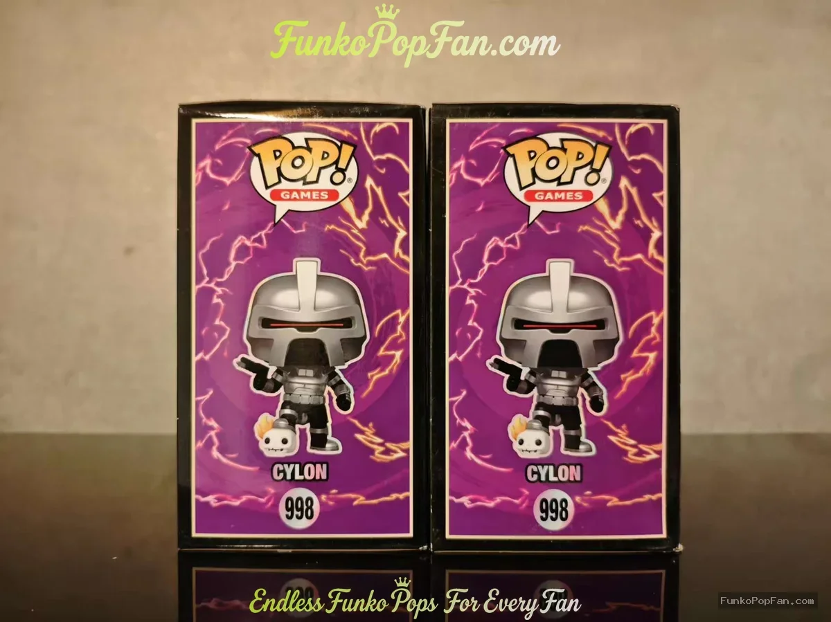 Bundle Funko Pop! Fusion Games #998 Cylon (Silver Common + Pink Chase) Vinyl Figure Bobblehead Vault - Funko Pop Figure