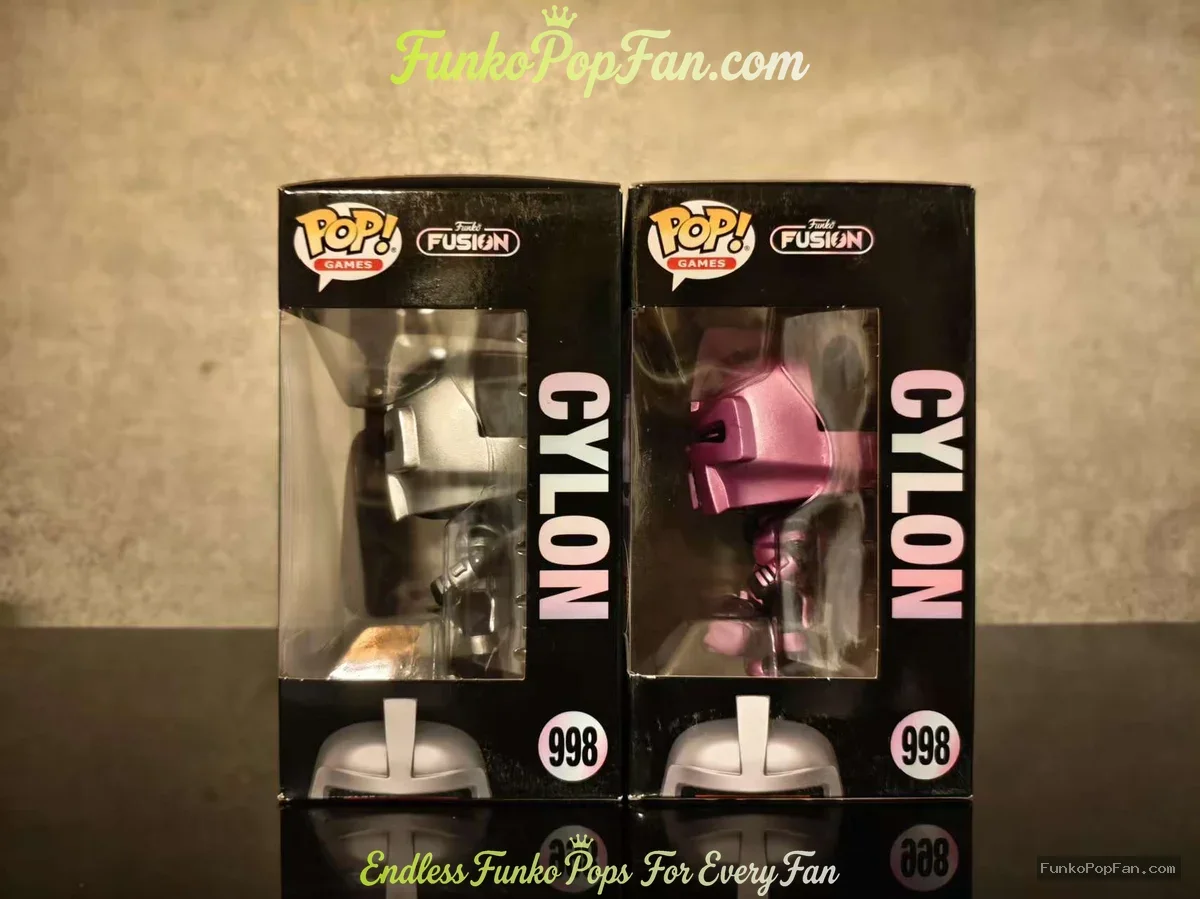 Bundle Funko Pop! Fusion Games #998 Cylon (Silver Common + Pink Chase) Vinyl Figure Bobblehead Vault - Funko Pop Figure