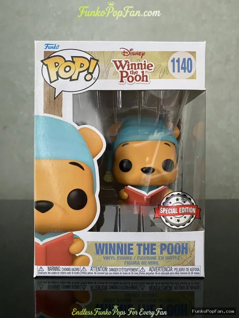 Disney Winnie the Pooh #1140 Winnie the Pooh (Bedtime, BoxLunch Exclusive) Vinyl Figure Bobblehead Vaulted Collectible With Protector Funko Pop Figure