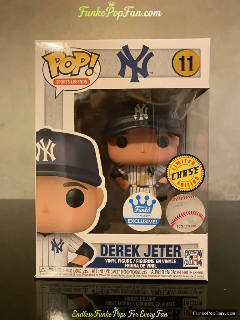 Sports Legends #11 Derek Jeter (Chase) Vinyl Figure Bobblehead Vaulted Collectible With Protector Funko Pop Figure