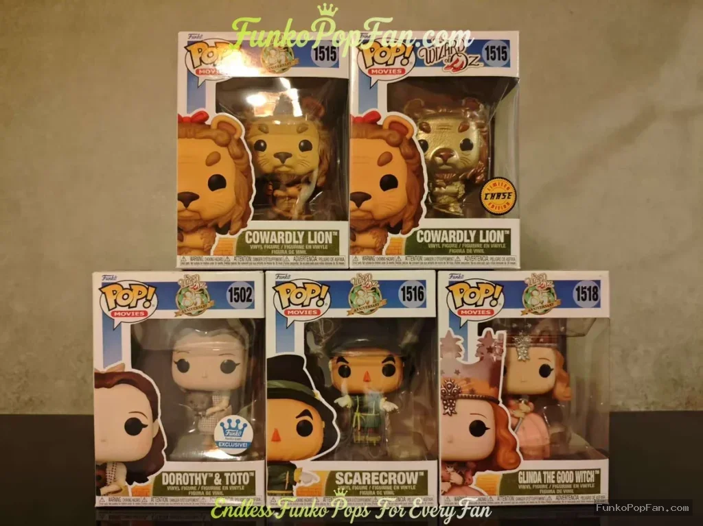 Bundle Funko Pop The Wizard of Oz #1502/#1503/#1504/#1515 (Chase) Dorothy & Toto / Scarecrow / Glinda the Good Witch / Cowardly Lion Vinyl Figure Bobblehead Vaulted Collectible With Protector Funko Pop Figure