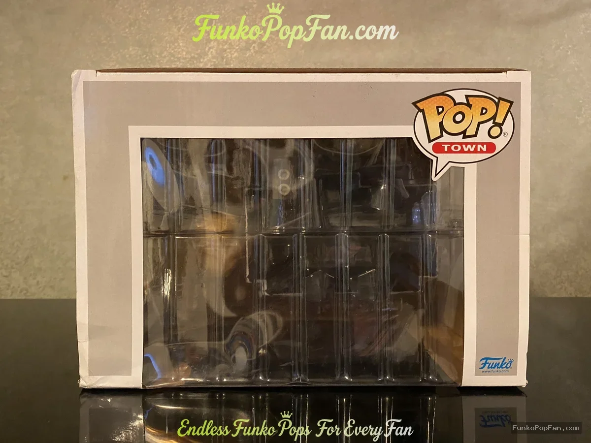 Funko Pop! Home Alone #41 Kevin with McCallister Home (Town) Vinyl Figure Bobblehead Vaulted Collect - Funko Pop Figure