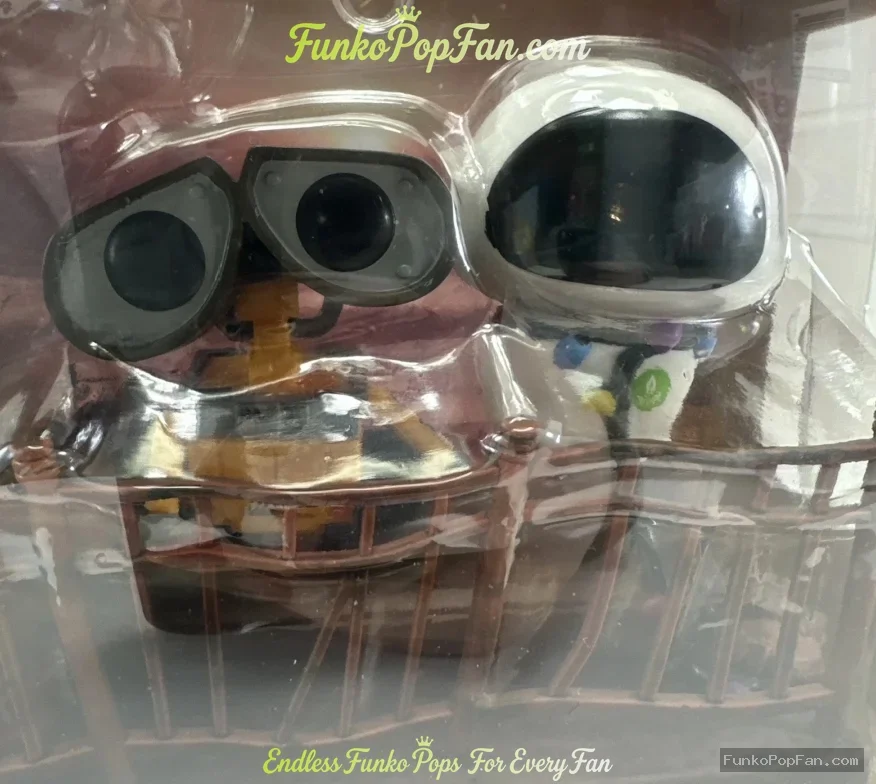 Funko Pop! Moments Pixar #1119 Wall-E & Eve Vinyl Figure Bobblehead Vaulted Collectible With Protect - Funko Pop Figure