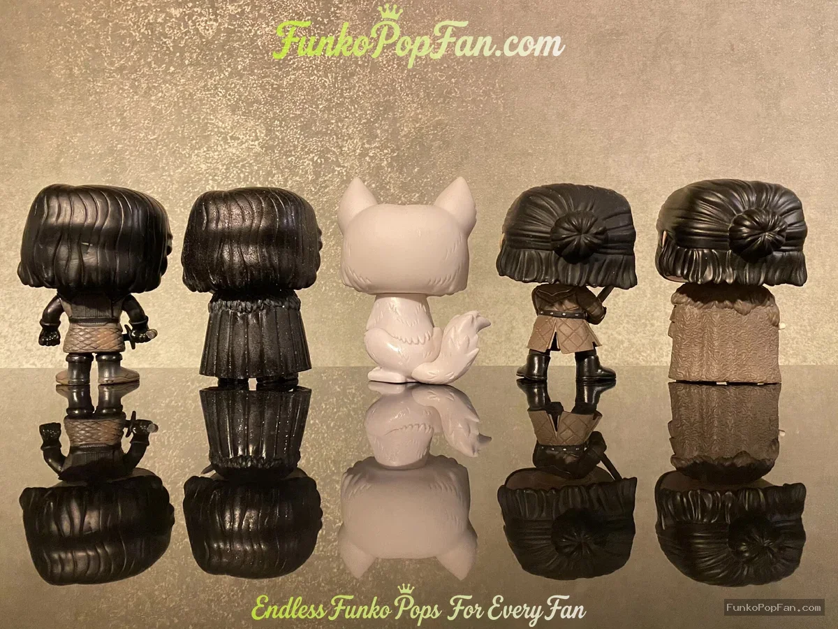 Bundle Funko Pop! Game of Thrones Jon Snow #432 Vinyl Figure Bobblehead Vaulted Collectible With Pro - Funko Pop Figure